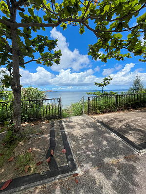 �V���m�[�P�����O�|�C���g�̃r�[�`�ւ̍~����̎ʐ^