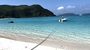 �Ƃ������r�[�`�̊C�̓����x��������ʐ^